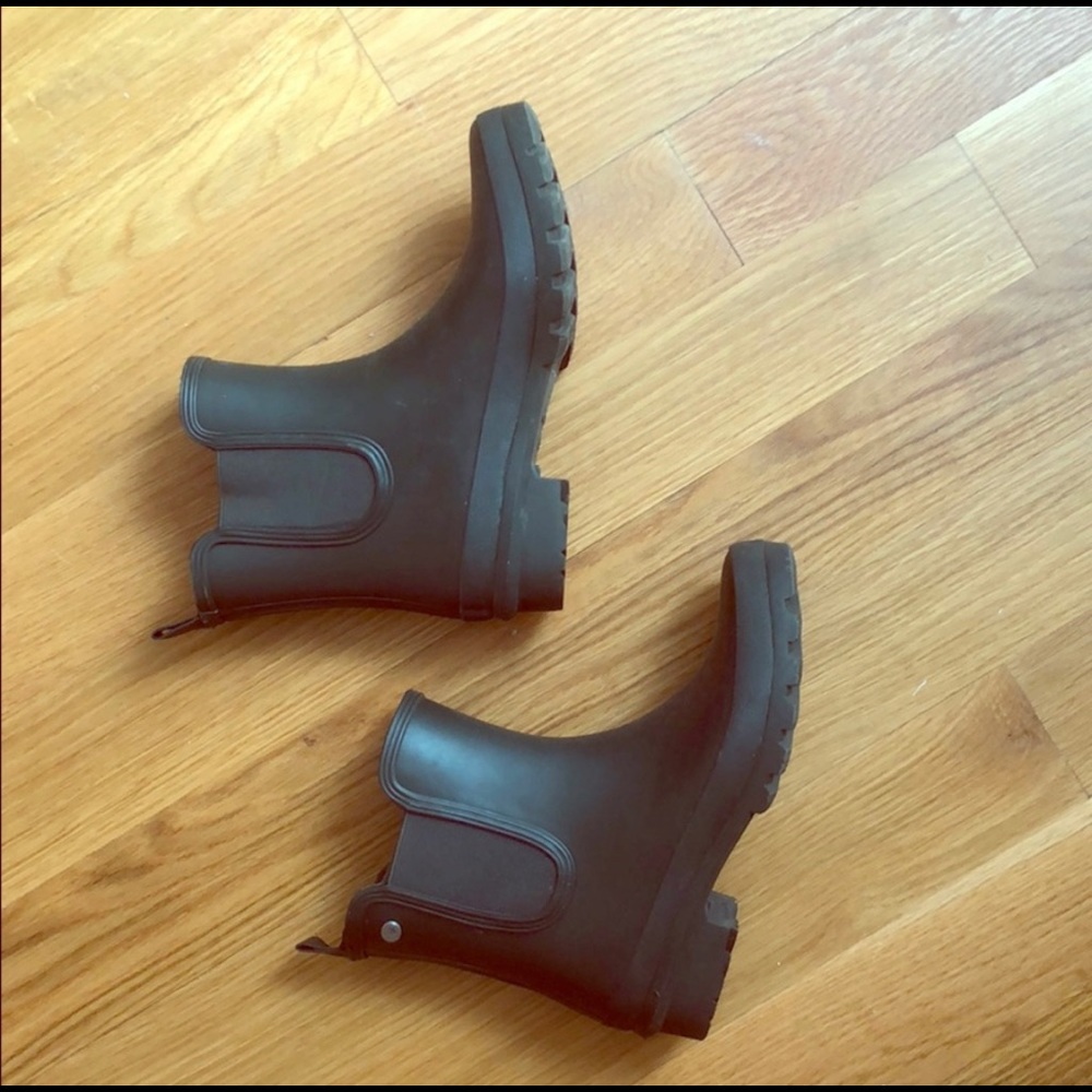 Rain boots